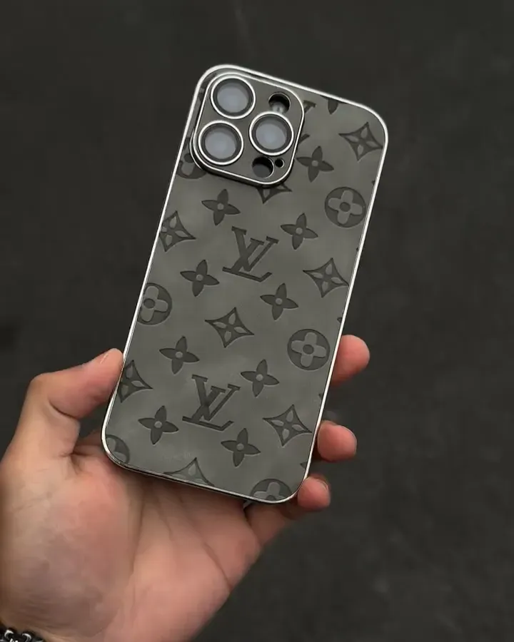 路易威登翻毛皮鋼印手機殼